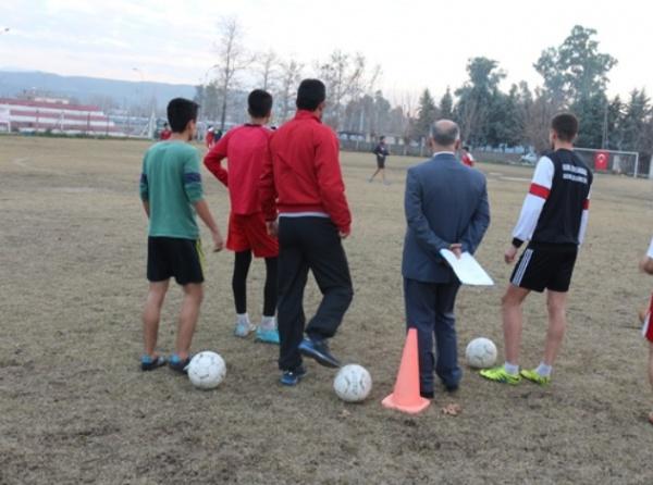 Halk Eğitimi Merkezi Müdürlüğümüzce Açılan Futbol Kursunu Ziyaret Ettik